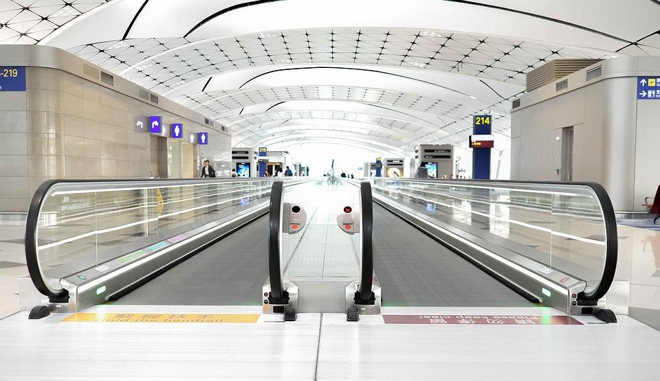 نصائح وقواعد هامة التعامل المطار 147665806.jpg